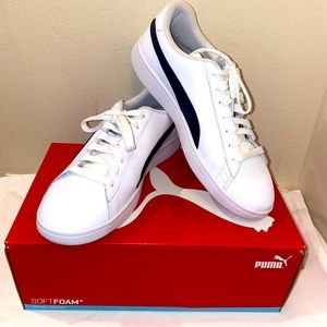 Puma size 8.5 PUMA Smash v2 Sneakers white/black